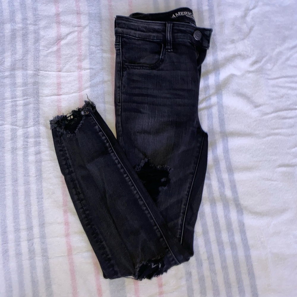 American Eagle Distressed Jeans